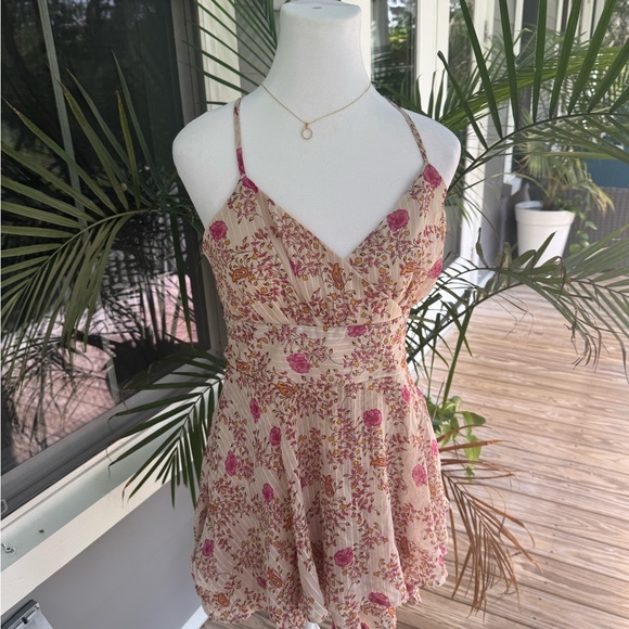 Francesca's Collections Dresses & Skirts - Francesca's Collections Ivory Floral Dress NWT